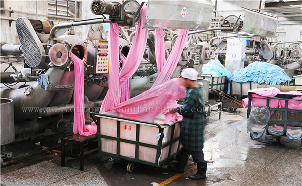China Bulk Custom towels Manufacturer Color Towel Dyeing Factory Hamburger Printing Holiday oversized sea sandbeach towels supplier